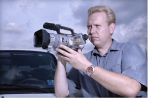 义务警察用无人机打击卖淫嫖娼行为