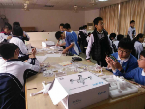 深圳无人机实验夏令营，让孩子们开启“天空之梦”