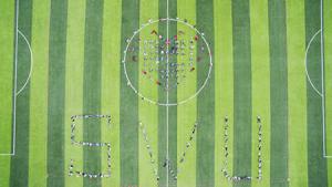 西南大学地理科学学院学子用无人机向学校“表白”