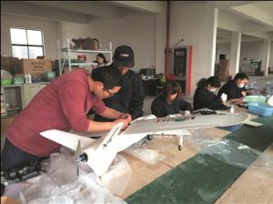 常州无人机飞上“远望号”