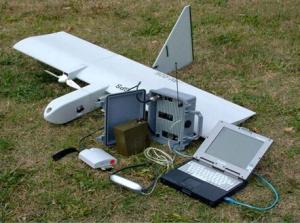 江城工地玩出新板眼 无人机当"监工"把施工图画墙上