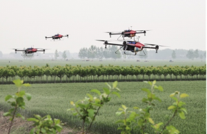 无人机产业面临变数 各方博弈监管政策