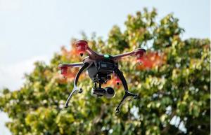 这个无人机配球形相机 能用VR眼镜看航拍画面