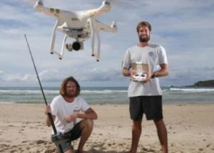 高科技“渔民乐”！澳3男子利用无人机钓大鱼