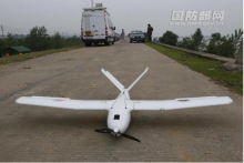 武警部队防汛演练 无人机水下机器人亮相