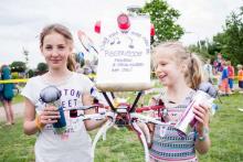 玩家低龄化成趋势 看国外孩子玩转无人机