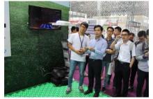 零度智控受邀上海MWC，DOBBY口袋无人机现场炫舞