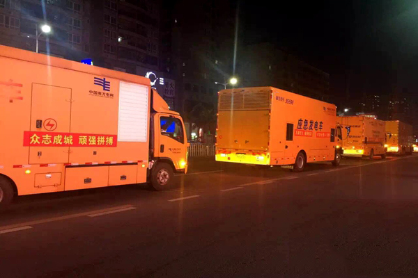 台风“妮妲”正面袭击珠三角 广东电网准备无人机抢修复电