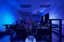 打造激光装置、AI、无人机 Facebook要接管全世界