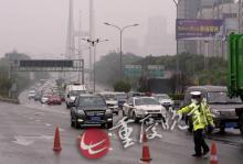 无人机变“轰炸机” 炸到奔驰老司机