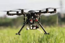 无人机只是技术宅的玩具？有人用它种菜呢！