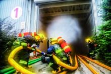 南京消防演练 机器人无人机齐上阵