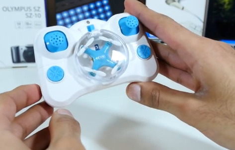 世界上最小无人机，握在手心里感觉萌萌哒~