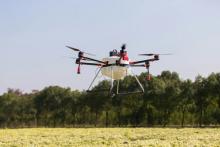 乌镇上演植保无人机秀 助推智慧农业起航