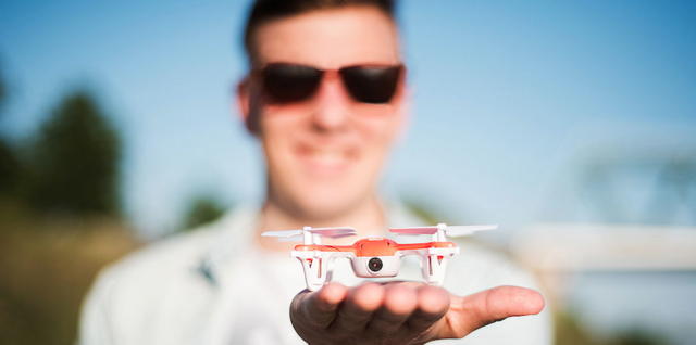 无人机走向平民化、智能化，大疆遭遇“口袋”革命？