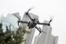 能装进口袋的无人机：大疆Mavic Pro视频评测