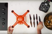 无人机新功能 它还能为你制作感恩节晚餐