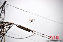 福建迎持续暴雨降温天气 特高压推无人机巡线保安全