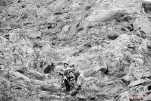 女子登山迷路被困半山腰 消防官兵出动无人机施救