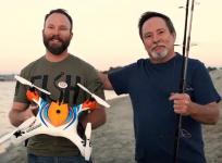 这款无人机身怀绝活！会水上漂还能投放鱼饵