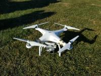 开赛前放松：SKT全员操控无人机