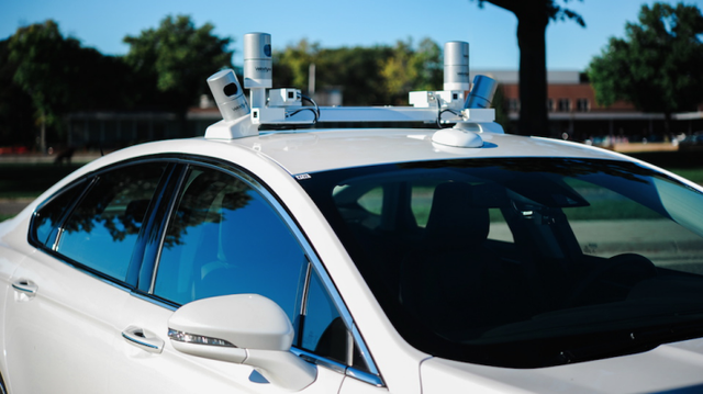 想开车去越野？福特将用无人机做你的“领航员”