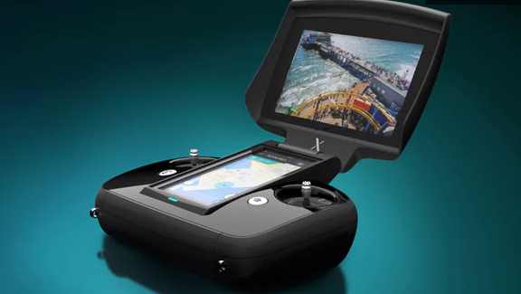 这无人机配了个双屏遥控器