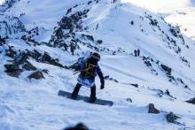 在雪场上如何使用无人机 比起他我们都弱爆了