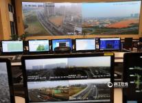 无人机将首上岗查高速交通违法 违章车即时识别