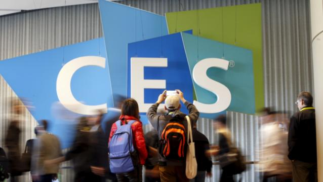 高通展出新款飞行控制芯片 支持无人机室内飞行及空中识别物体