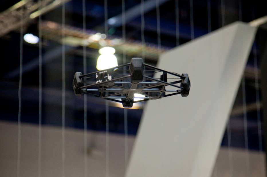 AEE一电 Sparrow 360°掌上无人机报价1599元