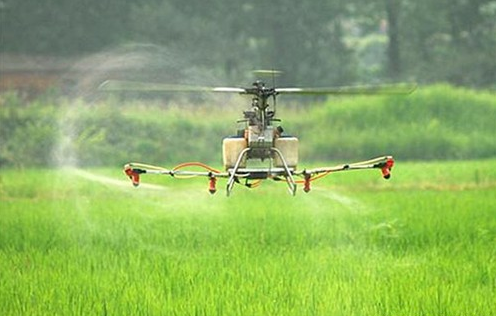 马来西亚“消协” 反对无人机喷药 指其污染空气