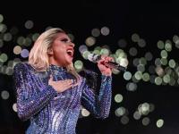 你看到的是Lady Gaga在超级碗上的无人机秀，英特尔看到的则是背后潜力巨大的市场