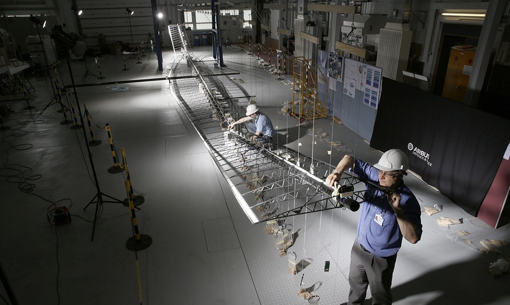 空客“西风”8超长航时无人机技术性能特点