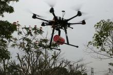 厉害了！深圳这架无人机可以空投“灭火弹”