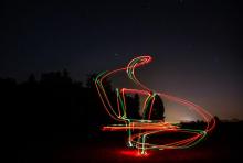 无人机光绘很简单，一招亮瞎你的朋友圈