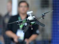 英特尔无人机售价超7500元 这能干掉大疆吗？