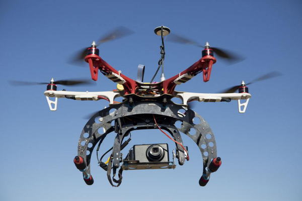 亚马逊将采用无人机投送包裹，在中国投递会怎样？