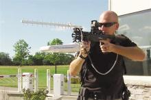 从电磁波到金雕 各国对付无人机“黑飞”有奇招