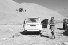 无人机飞手刘通玩的就是心跳