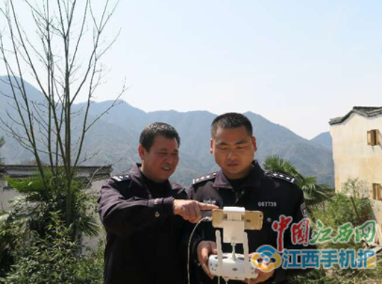 婺源森林公安就能秒识 无人机“小白”天网巡查