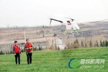 晋城：无人机喷洒药物