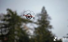 摔不着划不到 自带经纬线的有趣无人机