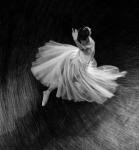 无人机镜头下“旋转”的世界