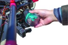 空投“虫特工” 安徽省首用无人机投放护木昆虫