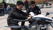 清明长假上海出入市境车辆又升15.1%、16.4%：为了排堵，无人机成警方新神器