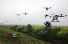 震撼！安徽九成畈农场首次组织无人机“战队”防控
