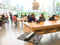 Hover Camera小黑侠进驻苹果店独家销售 全面升级用户体验