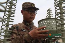 中国陆军新无人机险坠毁 操控员“违规操作”救机