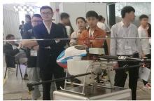 天鹰兄弟携植保无人机与深企参展团一起亮相上交会